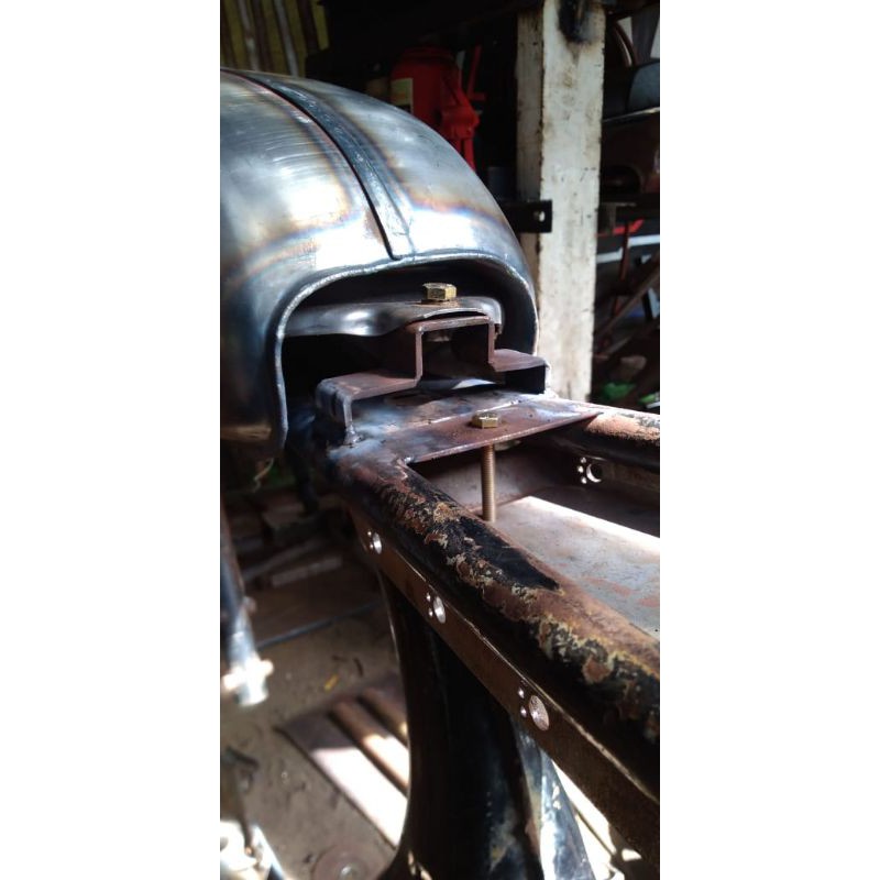 dudukan braket Pangkon tangki CB GL100 GL max pro japstyle cafe racer custom