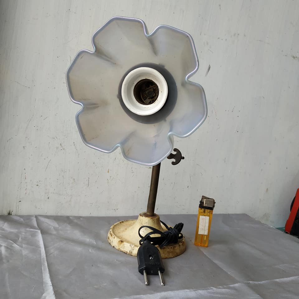 Lampu Meja Kap Kristal Milky