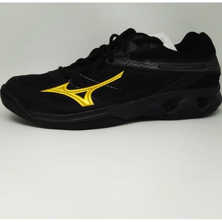 sepatu badminton mizuno