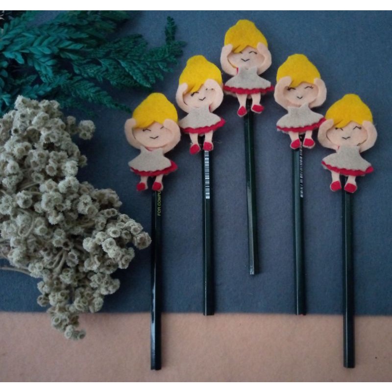 

Pensil Hias Flanel Princess 10