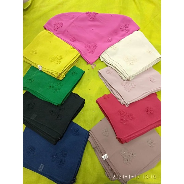 kerudung segiempat bungatta