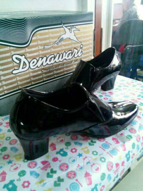 GROSIR SEPATU PDH POLWAN/SEPATU KERJA