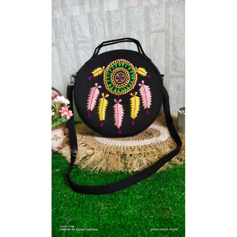 TAS SELEMPANG BORDIR ETNIK