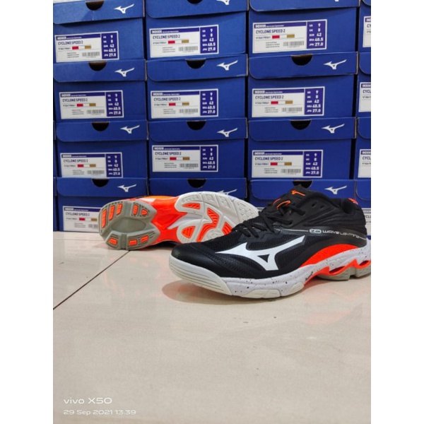 (COD) SEPATU OLAHRAGA/SEPATU VOLI/SEPATU MIZUNO WLZ6 LOW