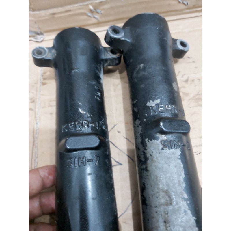 Botom Bottom Tabung Shock Depan megapro primus original