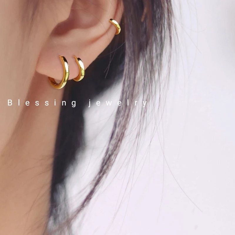 Anting Tusuk Bulat Polos Titanium Pria dan Wanita