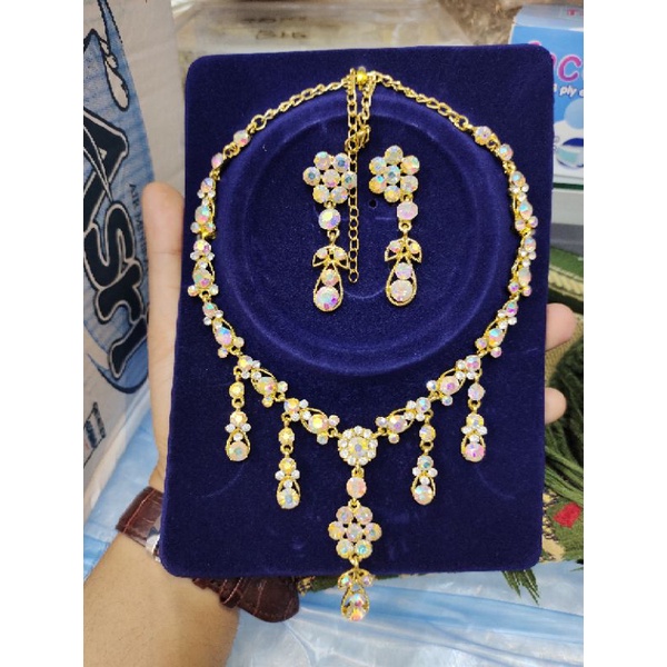 hiasan kening/hiasan dahi/bisa kalung.