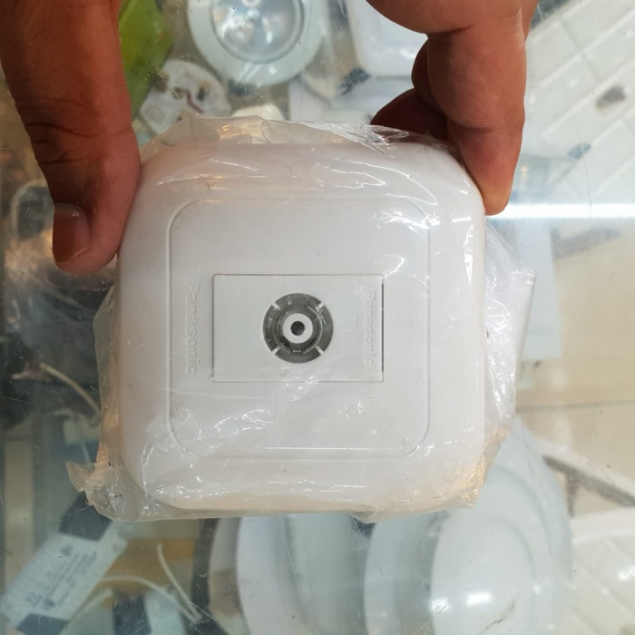 STOP KONTAK TV PANASONIC PUTIH