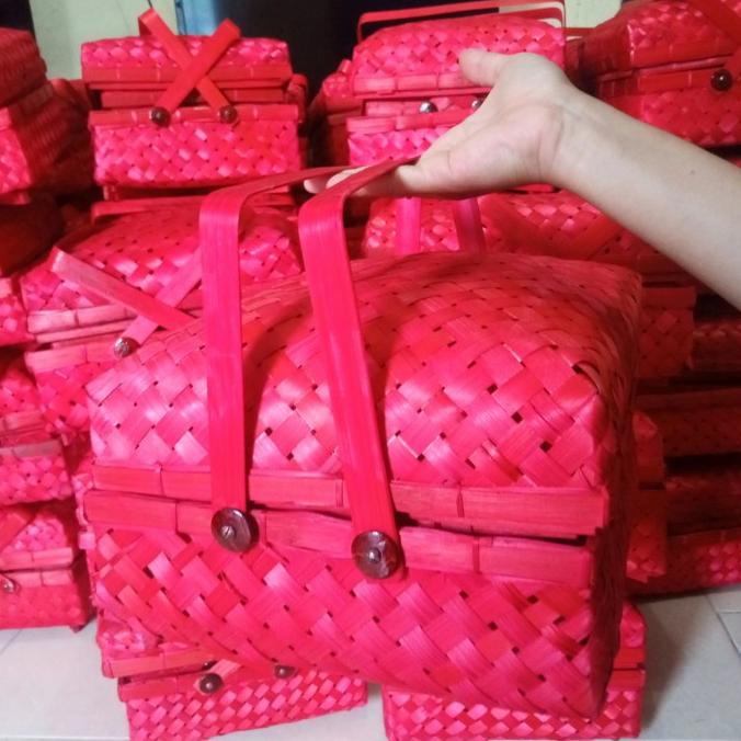 

BAYAR DITEMPAT Sokase/ Hampers/ besek berkaki bambu merah 25 cm premium / exklusif TERLARIS