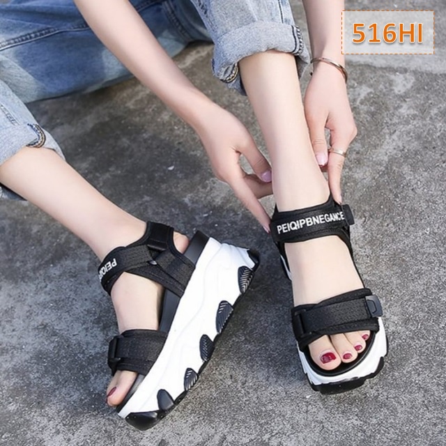 Sandal Gunung Tali Wanita Peiqip Fahion Kasual Korea Sol Tebal 5 Cm Hitam Krem Hijau (516)