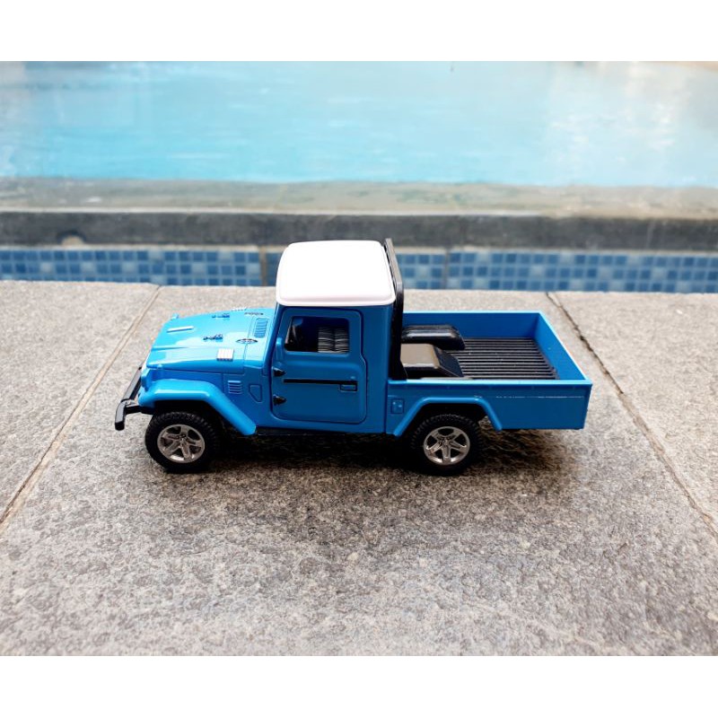 DIECAST Mobil Jeep Miniatur Mobil Jip Hardtop Mainan Pajangan