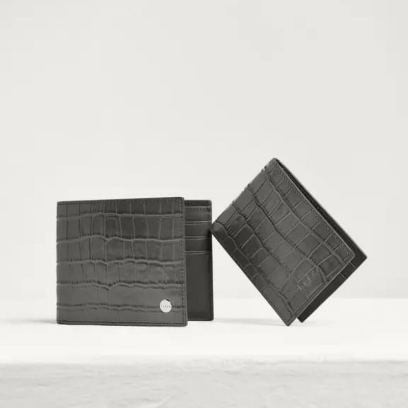 11.11 SALE | PDRO Men Textured Leather Bi-Fold Wallet with Insert