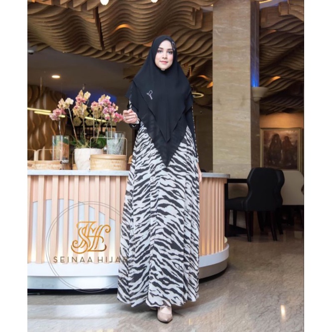 Daily Seinaa Hijab Black