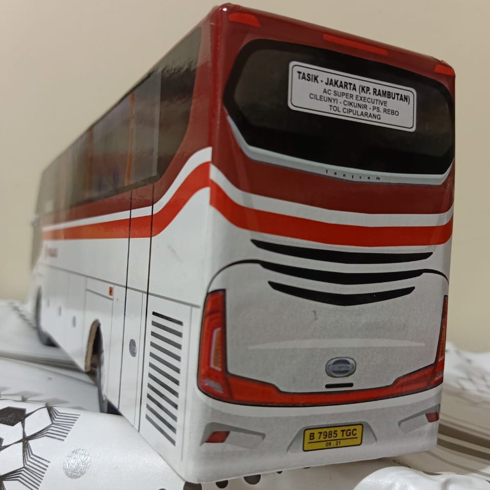 miniatur Bus bis /mainan bus bis Primajasa Avante