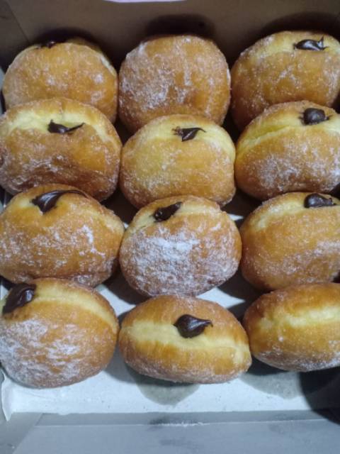 

Donat bomboloni kekinian