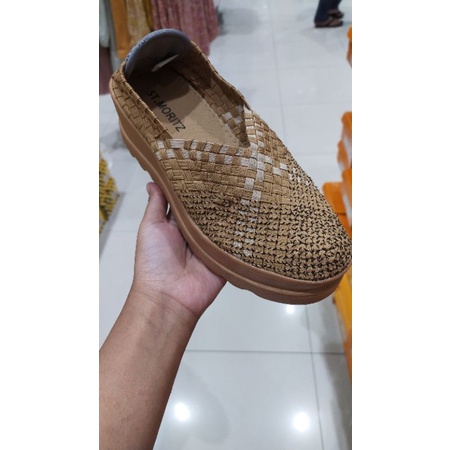 sepatu slip on rajut St.Moritz