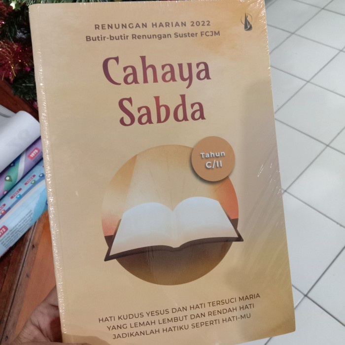 Jual BUKU CAHAYA SABDA Tahun C/ll 2022, Buku Renungan Harian, Buku Doa ...