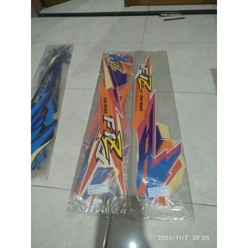 STRIPING LES BODY FIZ R LAWAS