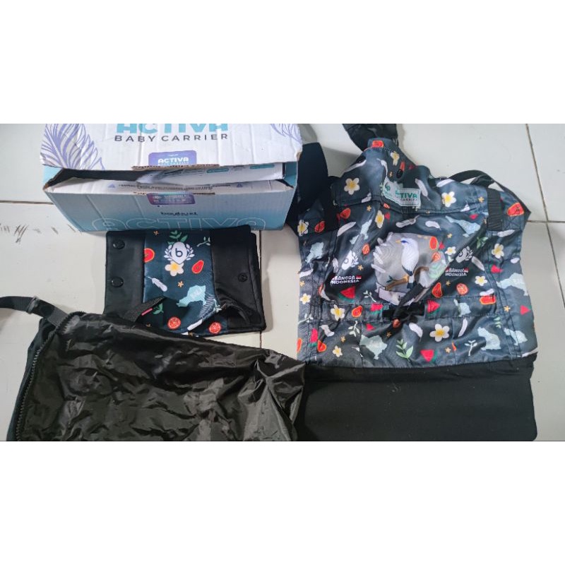 Preloved Gendongan SSC Activa Mark II