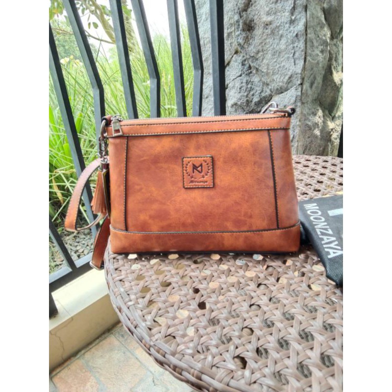 Tas Tresna by Moonzaya