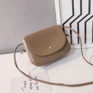 MOMO Tas  Selempang  Sling Bag Slingbag Bulat Polos Free Pom 