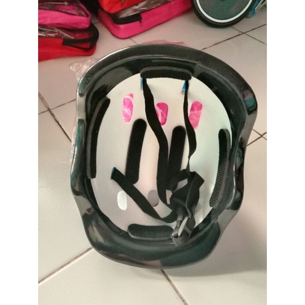 PAKET HELM+DEKER SEPATU RODA ANAK/ SEPEDA ANAK /Protektor sepatu roda inline skate