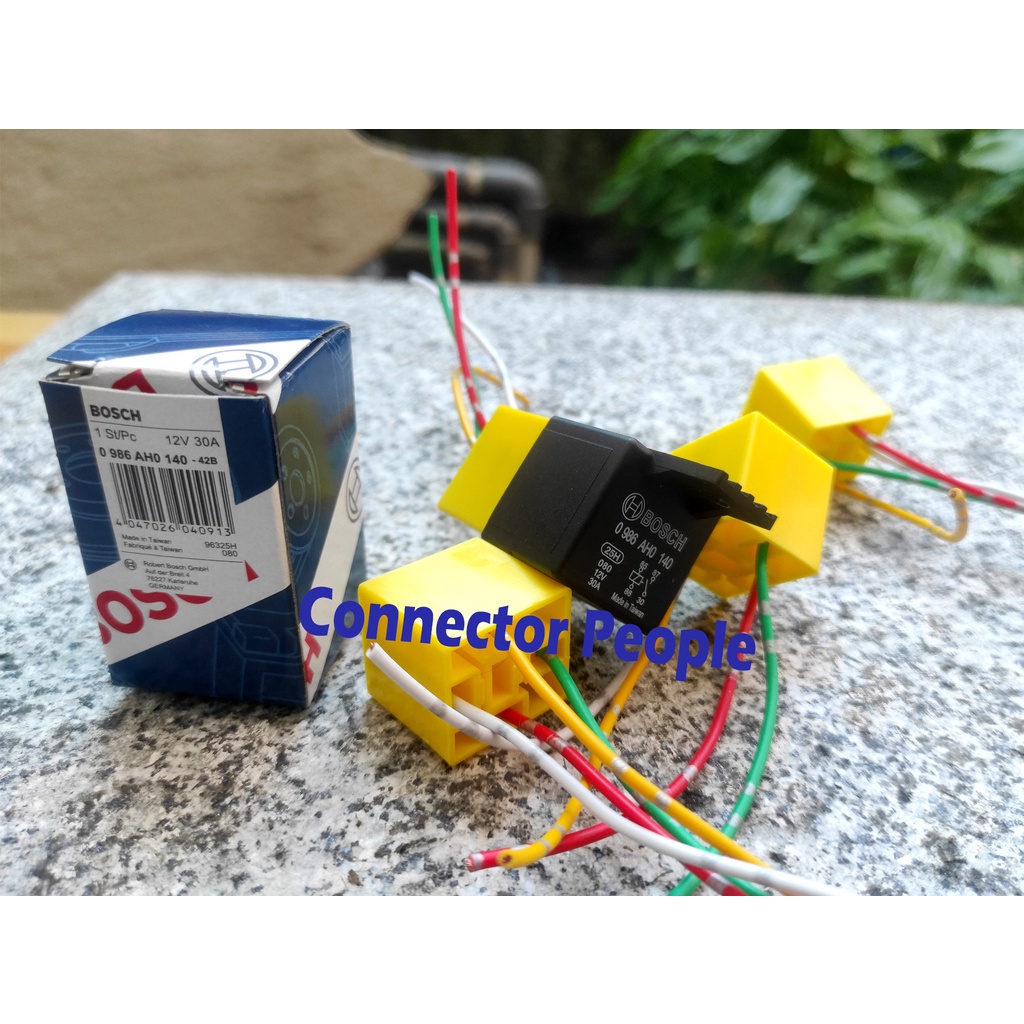 PNP Soket Relay Plastik 4 pin + Relay Bosch 4 kaki 1 Set