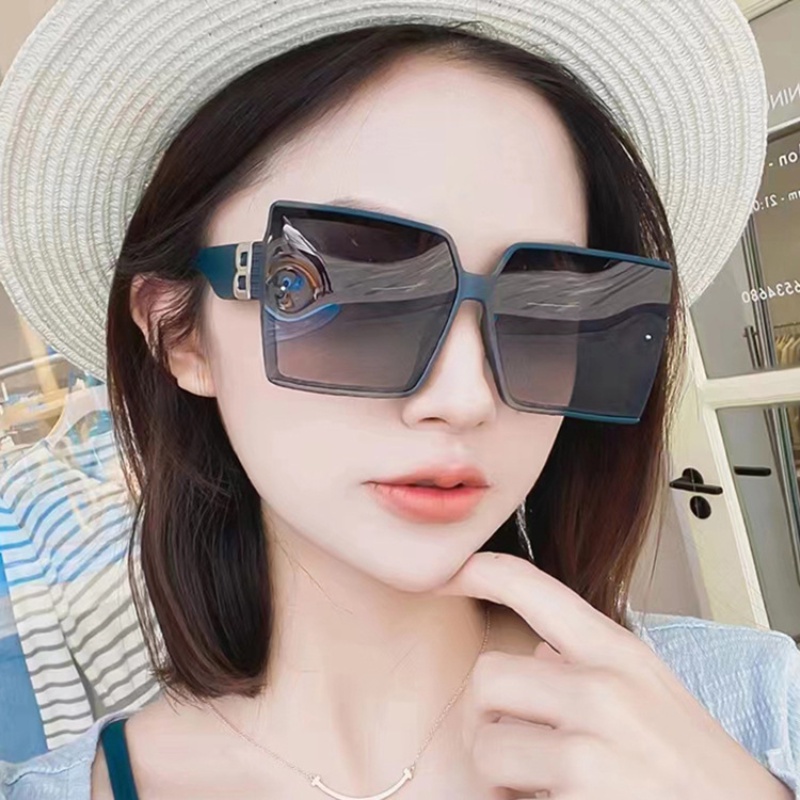 Kacamata Hitam UV400 Bentuk Kotak Gaya Korea Untuk Wanita