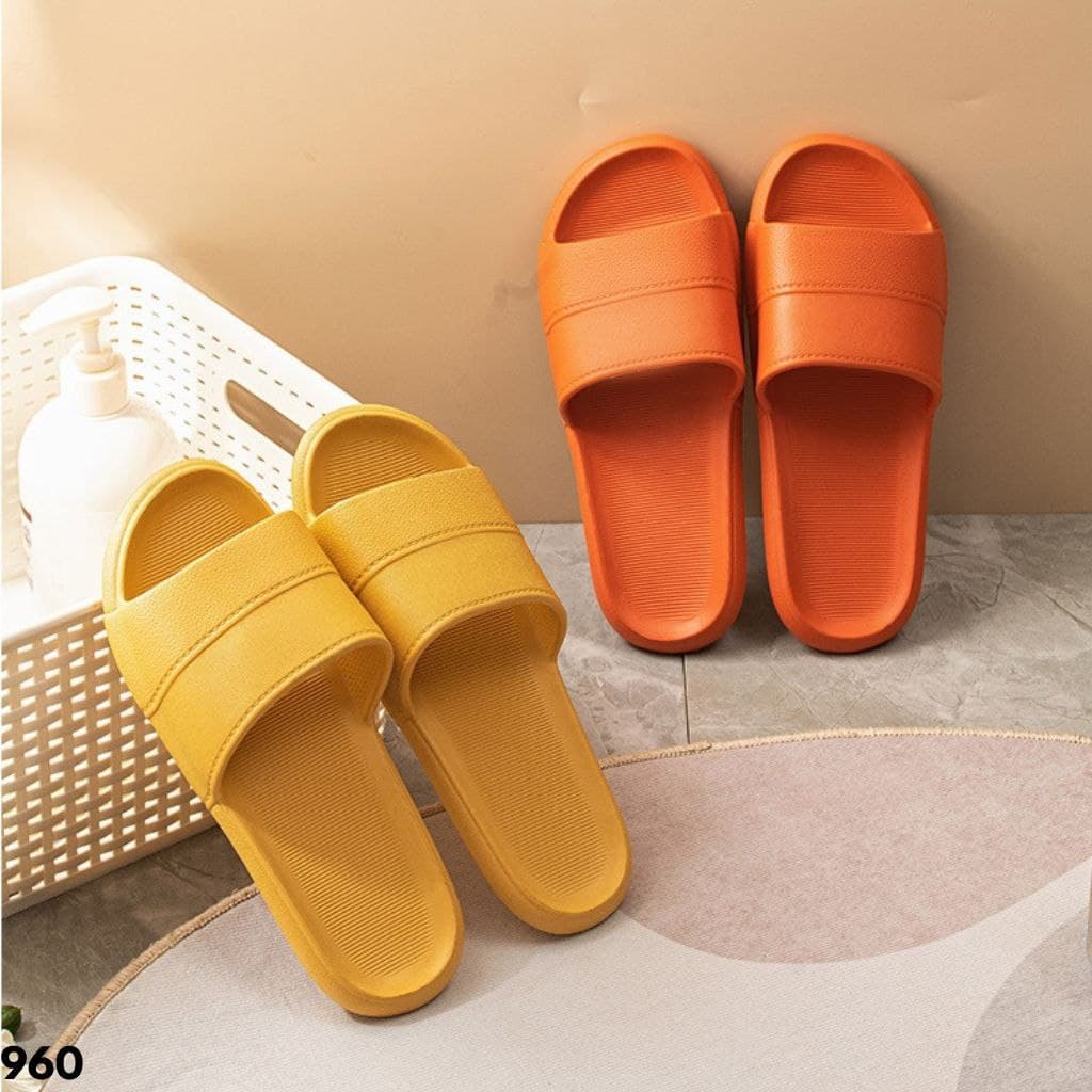 SANDAL SLIDE ON COCOK PAKAI SEKELUARGA KARNA DESIGN YANG SIMPLE BAHAN RUBBER IMPORT ANTI SLIP 960