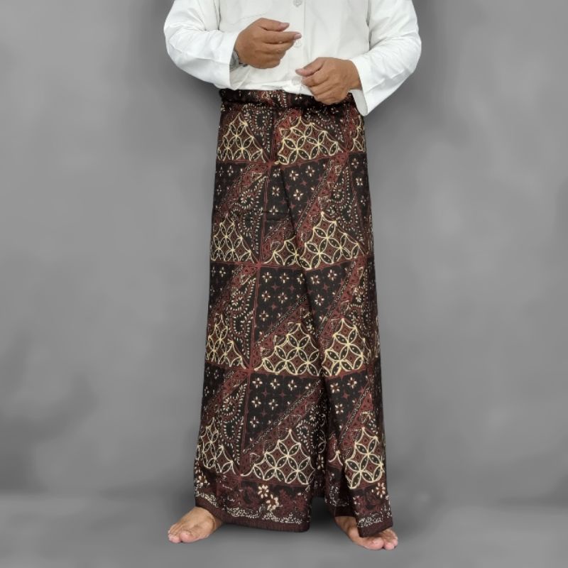 Lar Gurda, Sarung Batik Tradisional