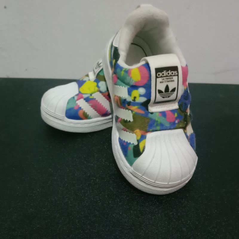 Sepatu anak preloved adidas