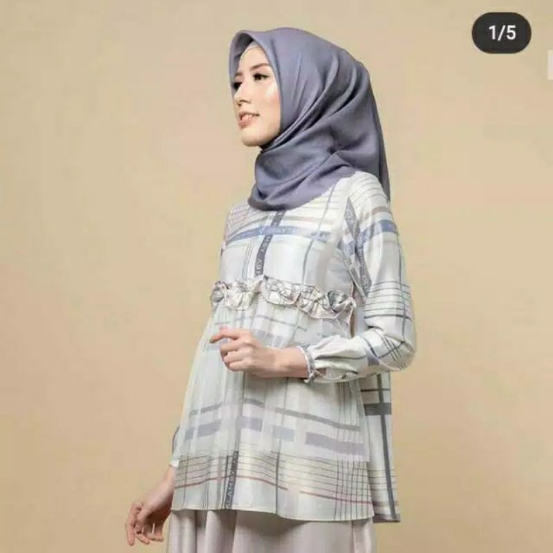 Ananta Blouse Wearing Klamby