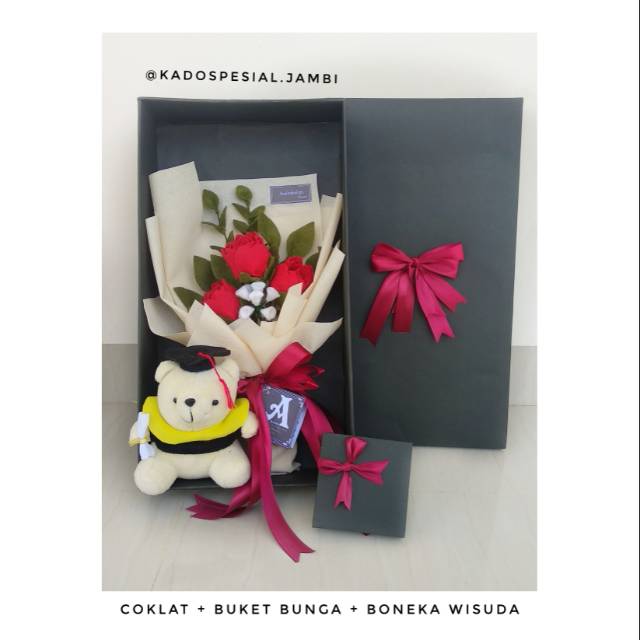 

Coklat huruf / coklat kado / coklat + buket bunga + boneka wisuda mini