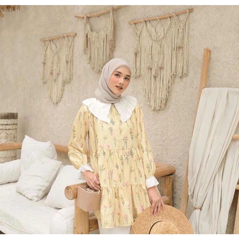 Selena Blouse Pastel Yellow by Vanilla Hijab