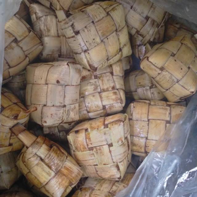 

Ketupat/pohul pohul/lapet isi 10