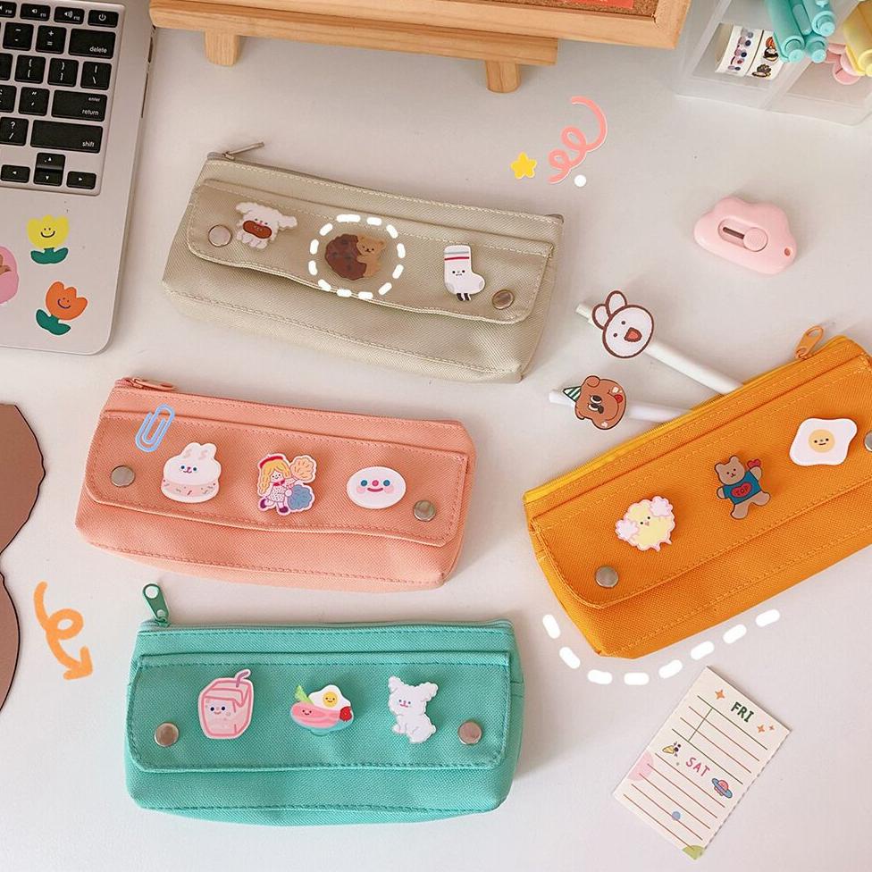 

[PROMO 8W846] Pencil Case with Cute Brooch Korea Design Pen Case Tempat Pensil/Bolpoin Best Product