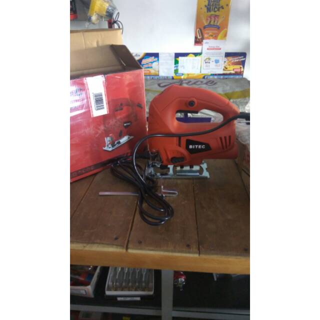 Mesin jigsaw bitec