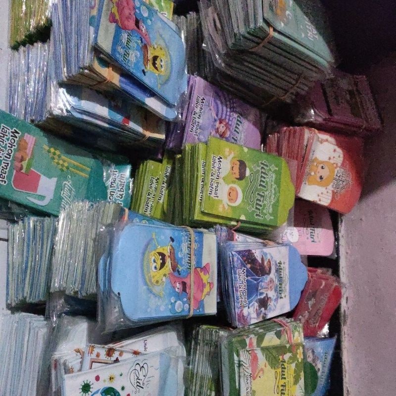 

AMPLOP LEBARAN KARAKTER LUCU TERMURAH