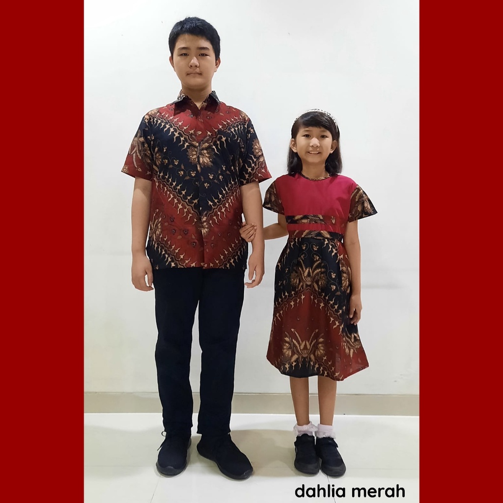 BATIK COUPLE MODERN PASANGAN KELUARGA AYAH ANAK KEBAYA SARIMBIT TUNIK JUMBO IBU DRESS DAHLIA POLA MERAH ANAK LAKI LAKI PEREMPUAN FAMILY KONDANGAN TERBARU NATAL LAMARAN KEKINIAN SET PREMIUM BIG SIZE SARIMBITAN REMAJA WANITA DRES