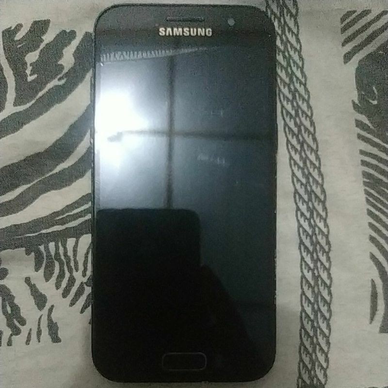 Samsung A320 (A3 2017), Minus LCD.