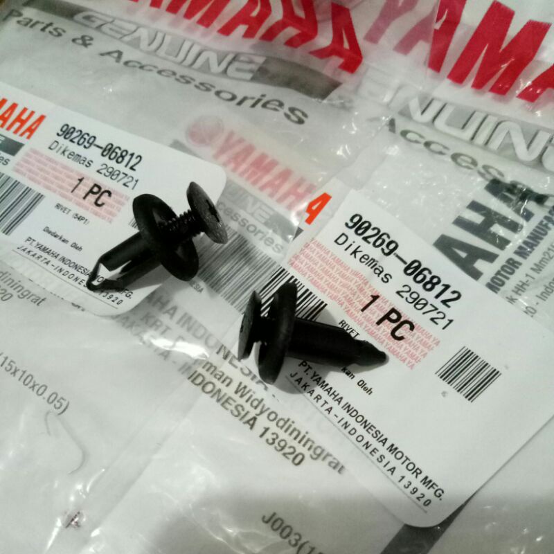 Rivet (set isi 2) Baut Klip Bodi besar 90269-06812 orisinil Yamaha