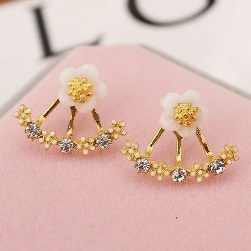 Anting Stud Desain Bunga Aster Kecil Aksen Kristal Gaya Korea Untuk Wanita