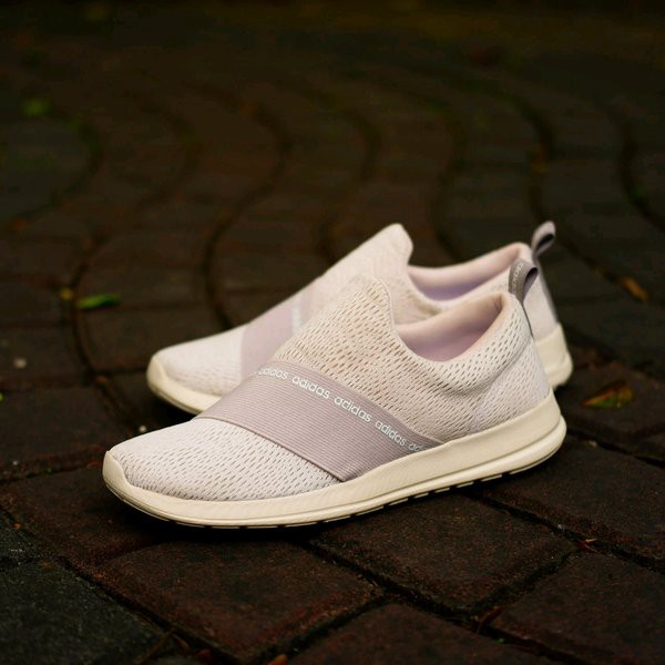 adidas slip on refine