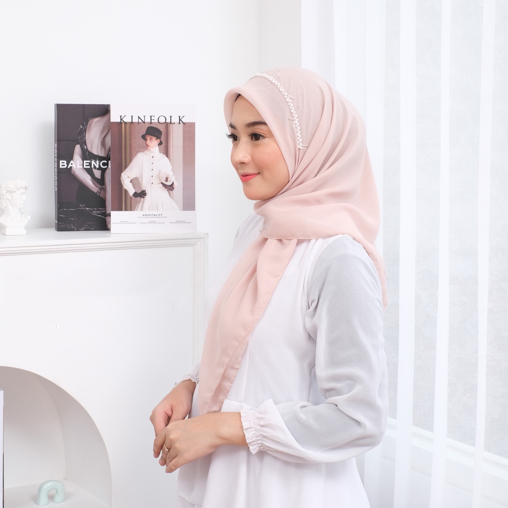 Jilbab Segiempat Payet Bando Motif Mutiara Mahkota Premium