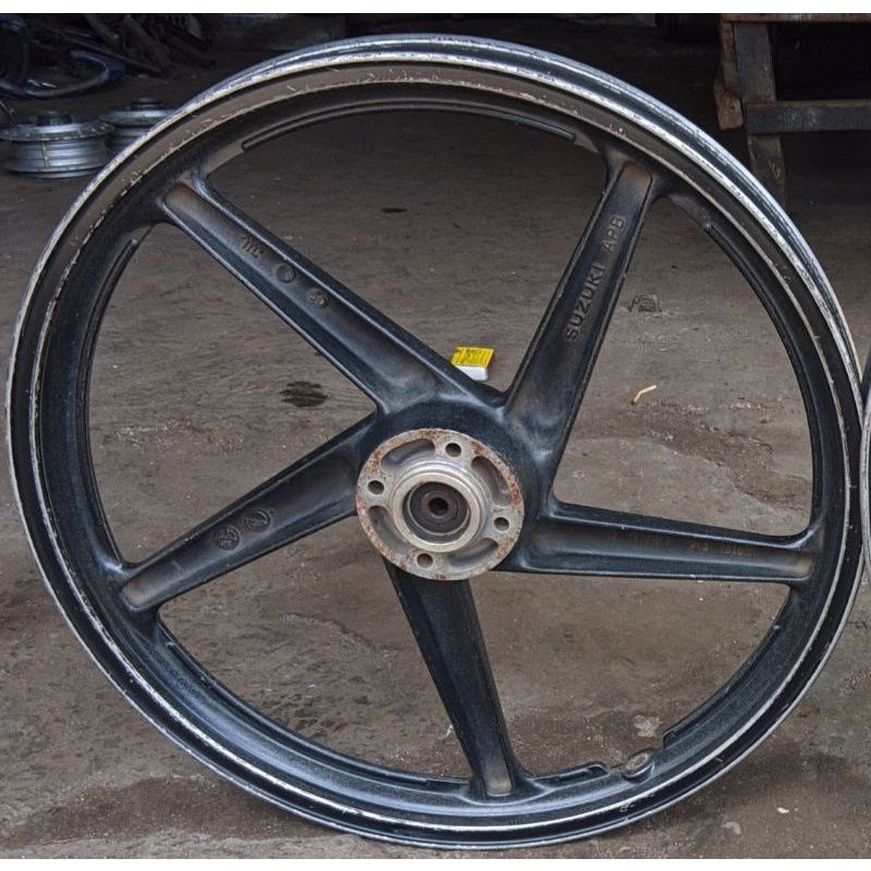 Velg Pelek Depan Suzuki Smash new / lama Asli Original