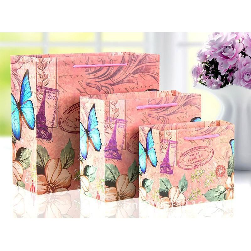 

KELIPATAN ORDER 10 PCS / Paper bag Kado Eiffel M 28x8x21 , Tas Kertas Hadiah, Gift Bag , Goodie Bag ,Premium Bag