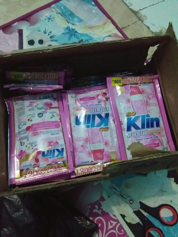 Soklin Cair Liquid @500 Isi 12