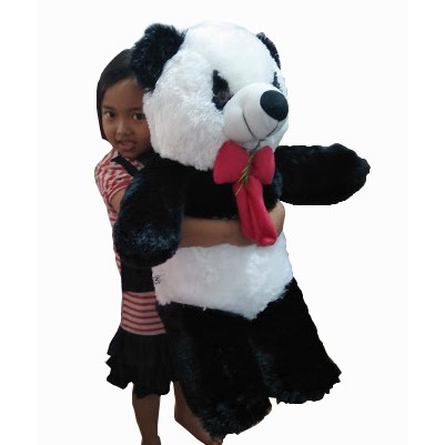 Boneka panda cina rumput