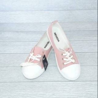  Sepatu  Sneakers  Tali Merk Nevada  Bahan Kanvas Shopee 