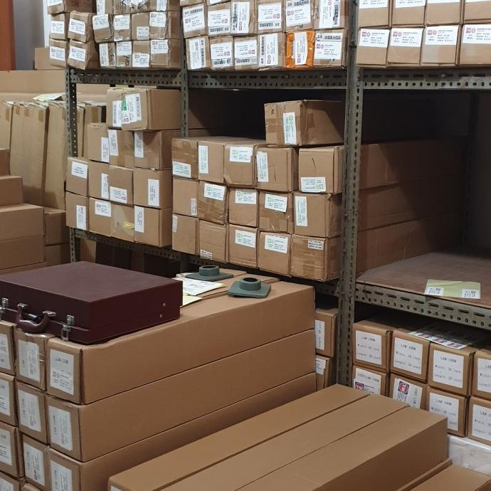 

Laminasi Dingin 100 gsm 50" ( 1,27 m x 46 m ) Matte / Glossy